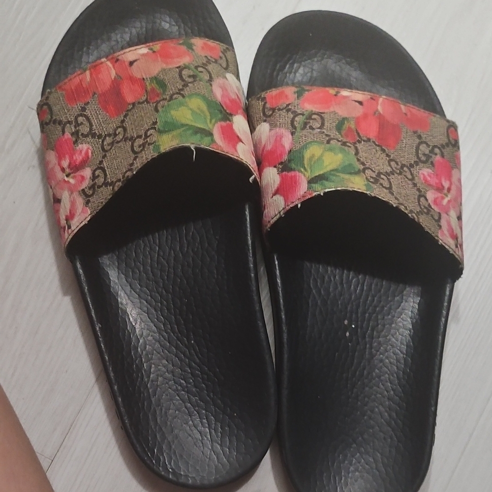 Gucci Floral Designer Slide Slippers